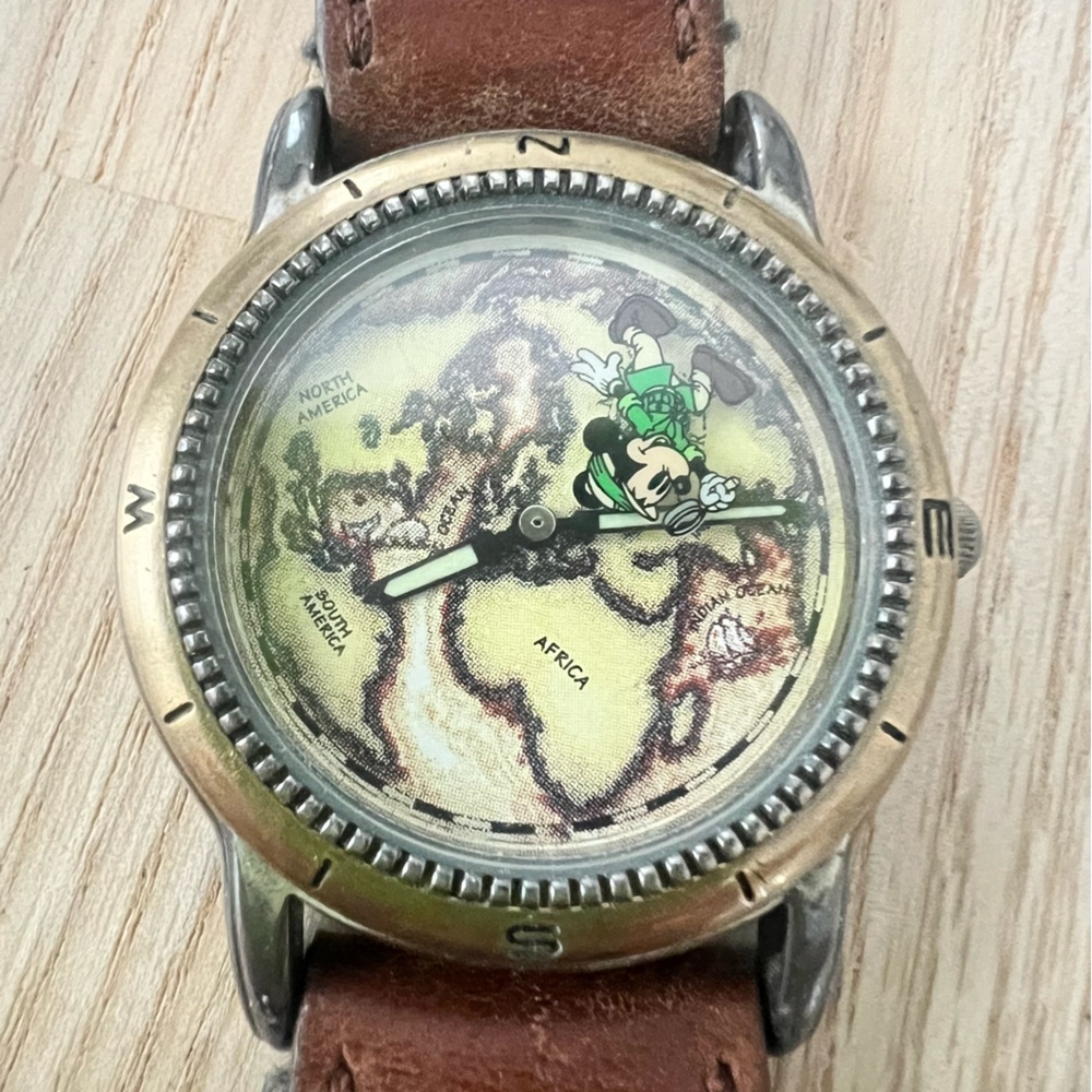 Disney time works Mickey Mouse world explorer watch NEW BATTERY